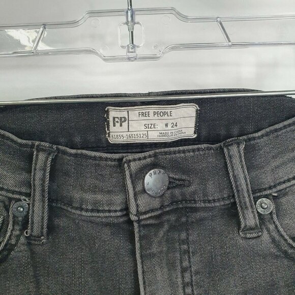 Free People Great Heights Frayed Skinny Jeans Faded Black Distressed Size 24 - Picture 9 of 10